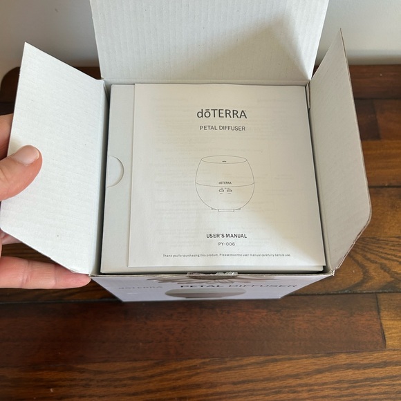 doTERRA White and Purple Aroma Diffuser - Picture 2 of 3